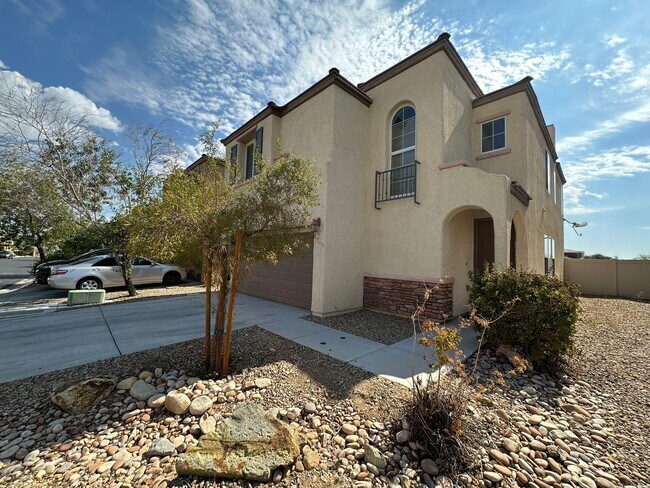 Building Photo - WINDMILL TENAYA