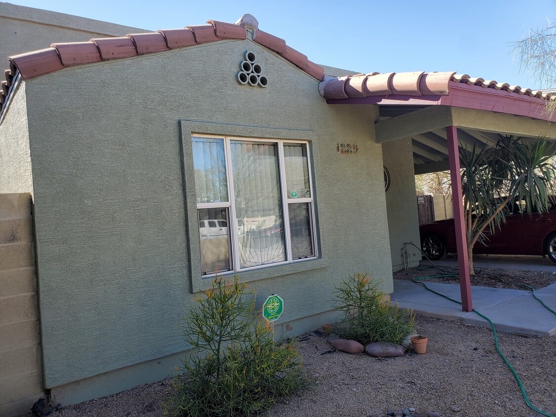 east side of front - 1229 E McKinley St