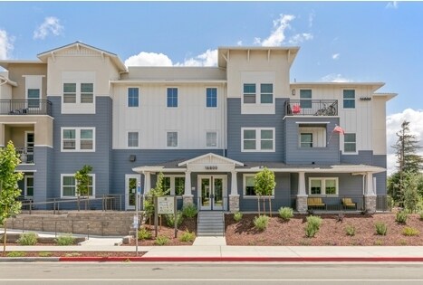Building Photo - Crossings on Monterey