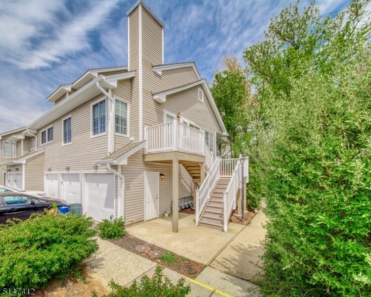 52 Ct, Bedminster, NJ 07921 Room for Rent in Bedminster, NJ