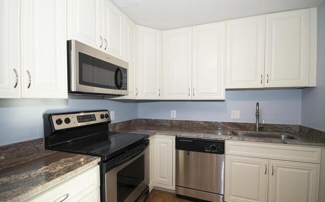 Building Photo - 1101 St Paul St