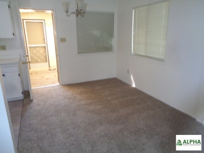 Building Photo - Nice area , big backyard , great price .
