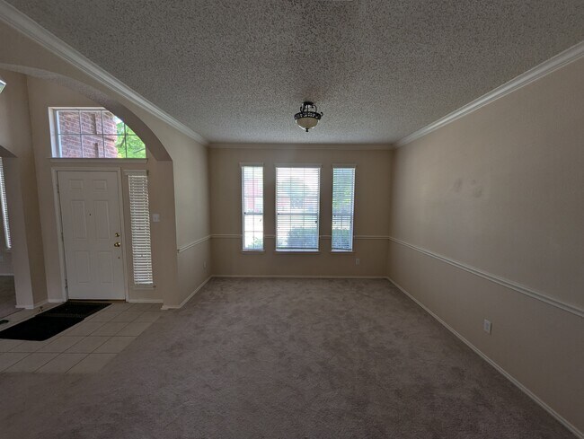 Building Photo - 1433 Fieldstone Dr