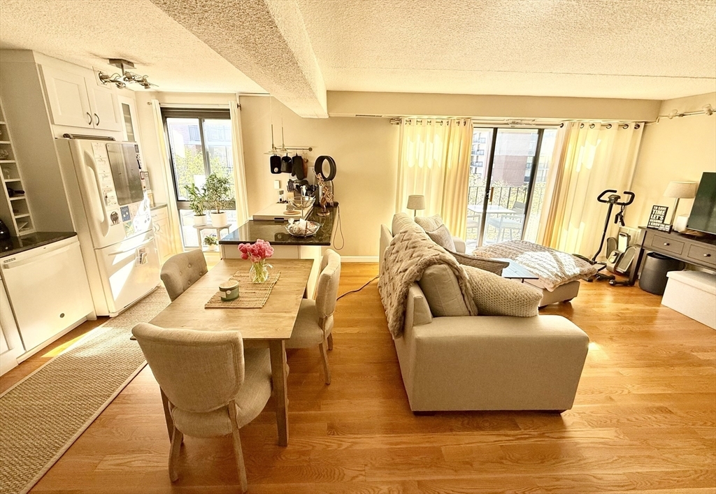 Foto principal - 55 Sewall Ave