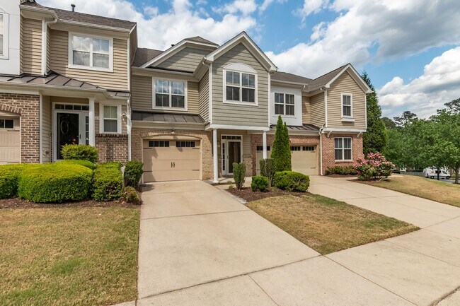 Foto del edificio - Beautiful 3-Bedroom Townhome in North Raleigh