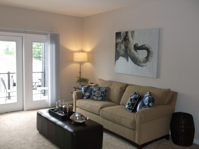 Foto del edificio - 8038 Exchange Dr