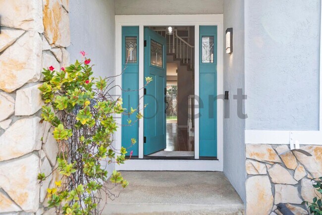 Foto del edificio - 1554 Gilbert Pl