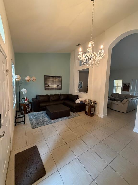 Building Photo - 4052 Oak Tree Dr