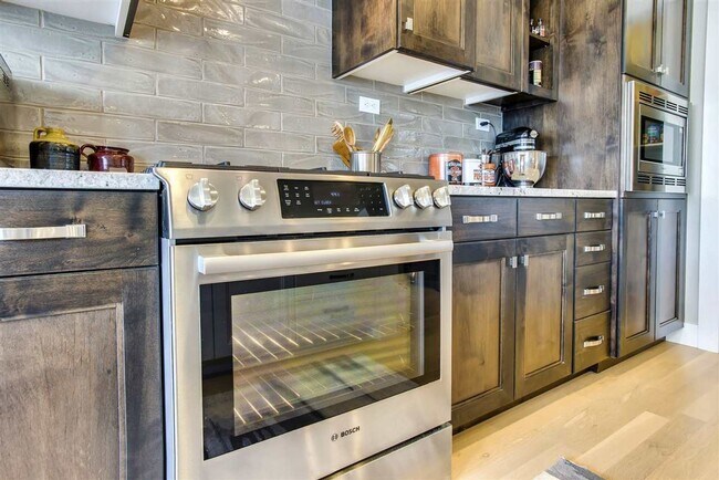 Foto del edificio - Beautiful 3 bed, 2 bath home in SpurWing G...