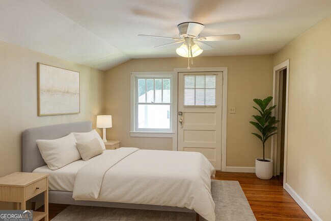 Foto del edificio - 1872 Dunlap Ave