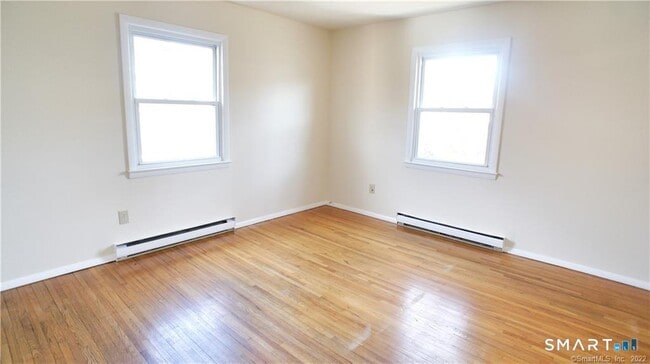 Building Photo - 37 Ferris Ave