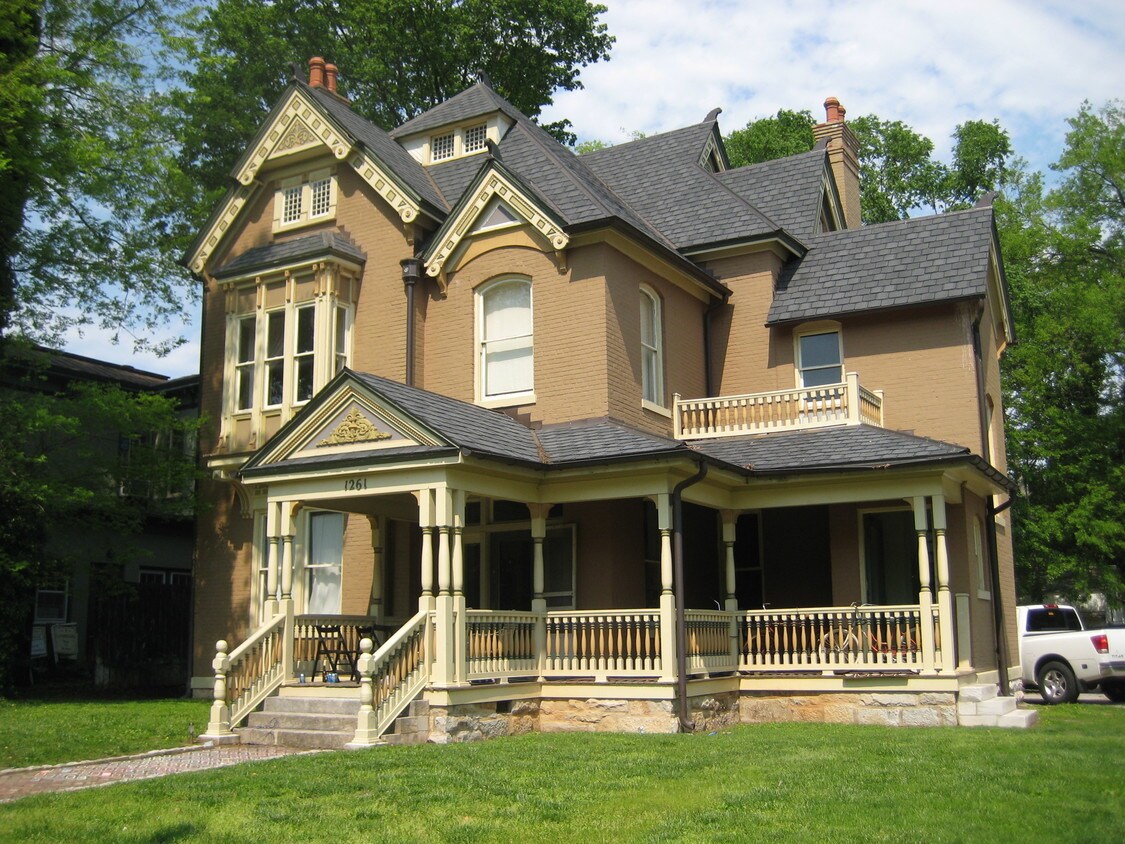 Exterior - 1261 State St