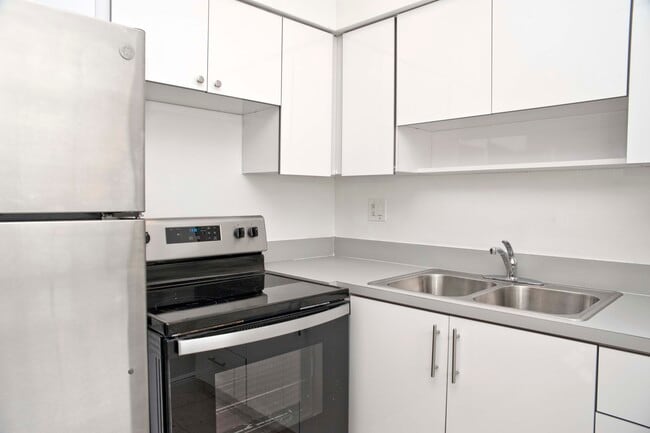 Building Photo - 2306 Fillmore St