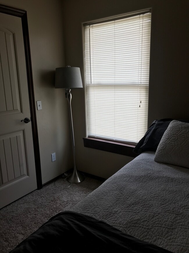 Foto del edificio - 8 NE 7th St