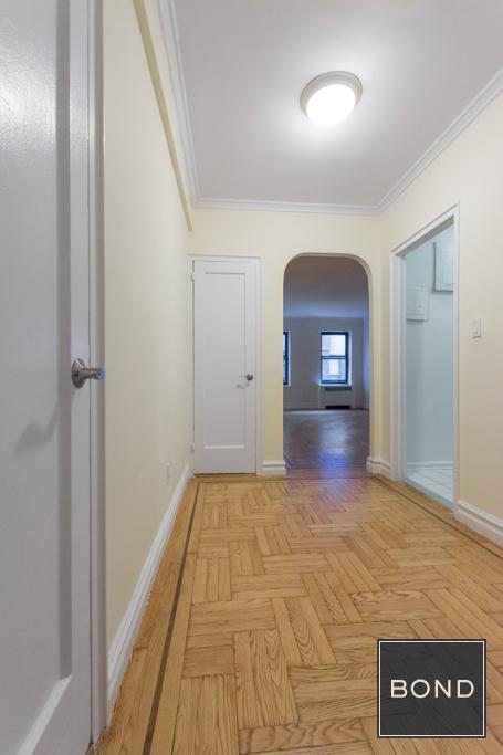 Foto del edificio - 124 E 24th St