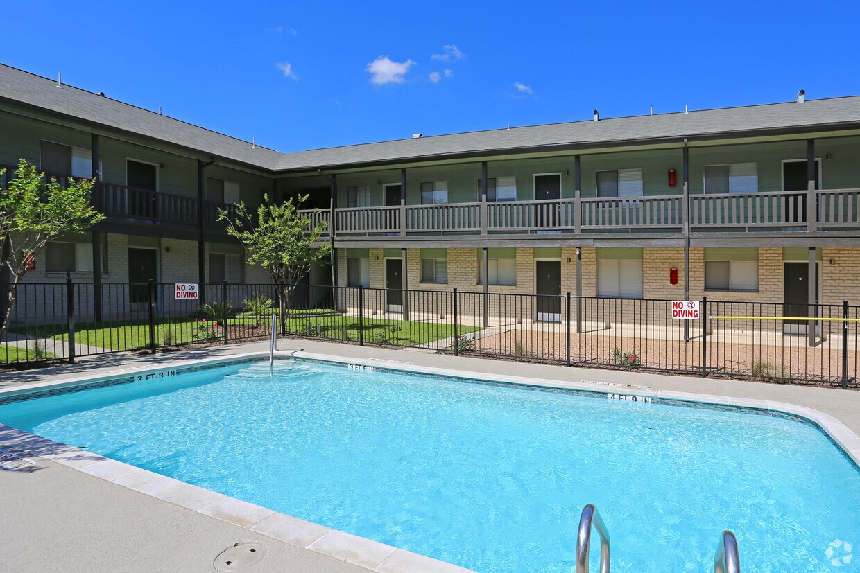 Robinson Manor Apartments Alquileres en Universal City, TX
