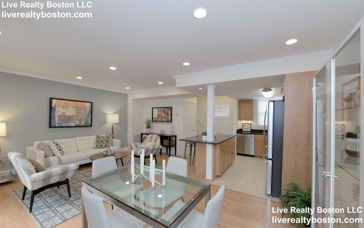 208 Gerry Rd, Chestnut Hill, MA 02467 Apartments in Chestnut Hill, MA