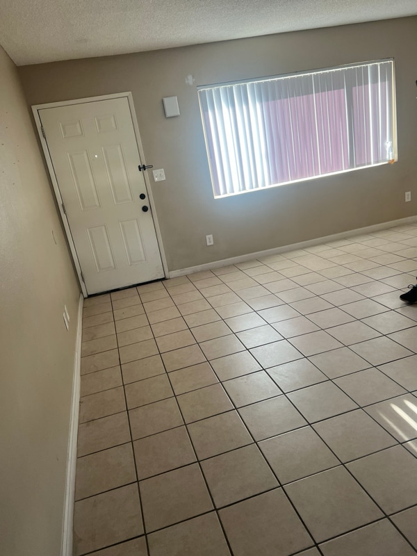 Foto principal - 2501 Bishop Dr