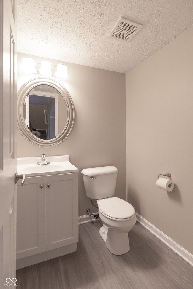 Building Photo - 2755 Bluewood Way