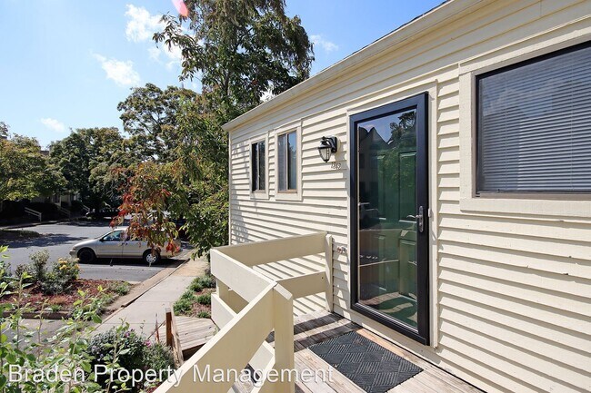 Building Photo - 1 br, 1 bath House - 1242 Chatham Ridge