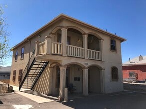 Building Photo - 1722 E Rio Grande Ave