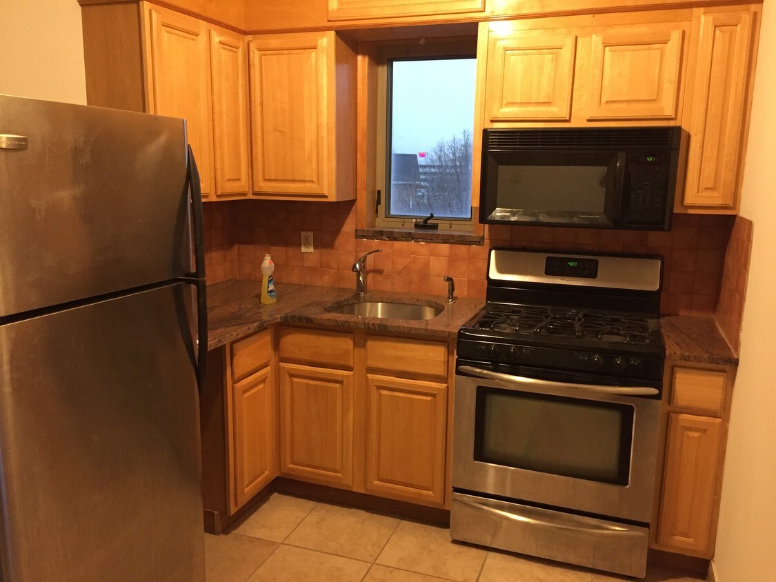 Primary Photo - 8038 138th St