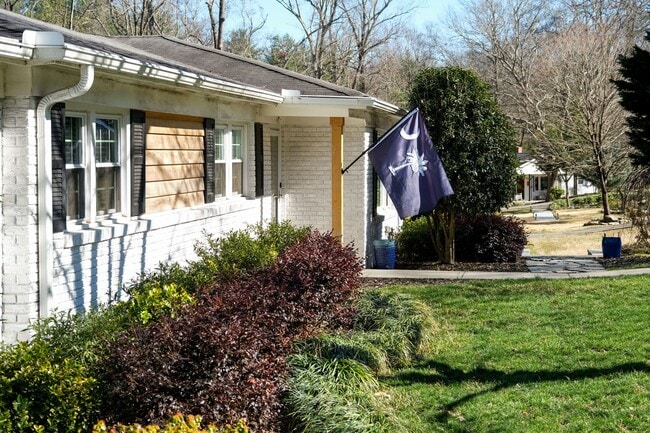 Building Photo - 31 Swanson Ct