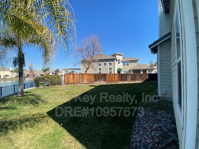 Building Photo - 954 Bear Ct