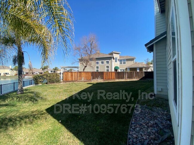 Foto del edificio - 954 Bear Ct