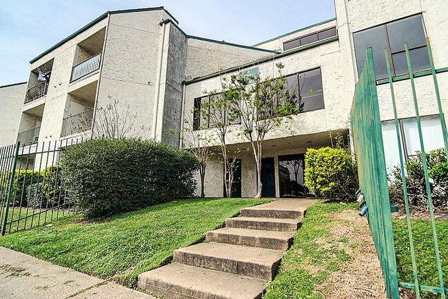 Foto del edificio - 2818 S Bartell Dr