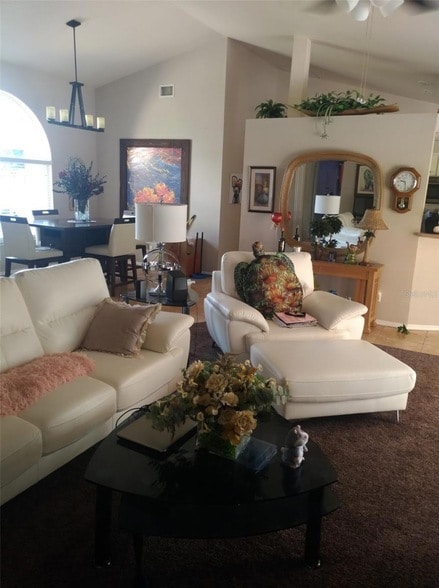 Building Photo - 404 Hazel Cir