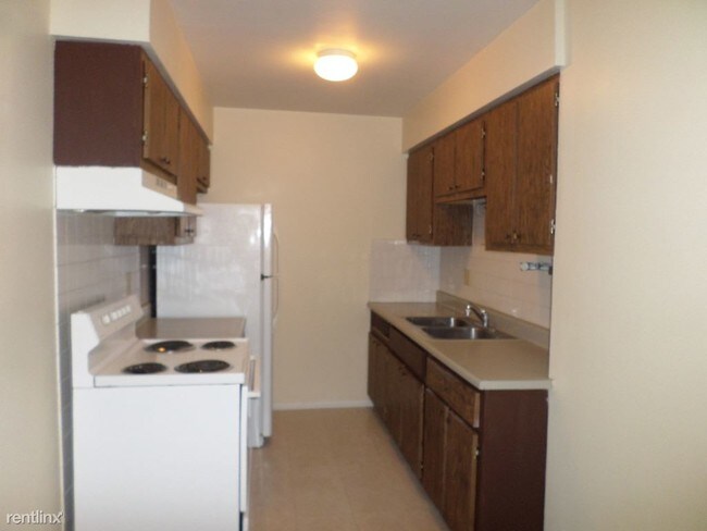 Building Photo - 217 N Charleston Blvd