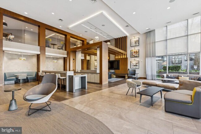 Building Photo - 145 Riverhaven Dr