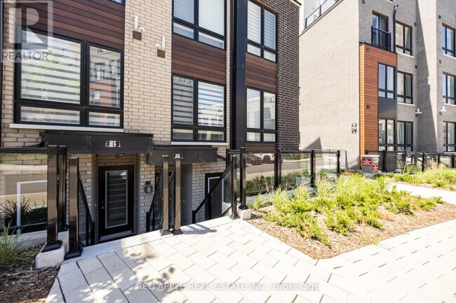 Building Photo - 155 Tapscott Rd