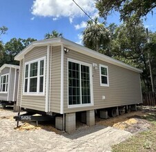 Building Photo - 70 Solar Ct