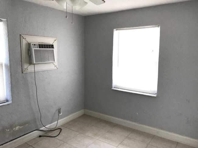 Foto del edificio - 4000  Garden Avenue 1