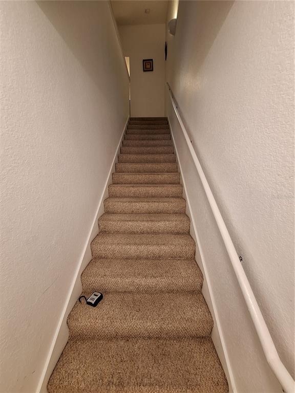 Foto del edificio - 8809 Manor Loop