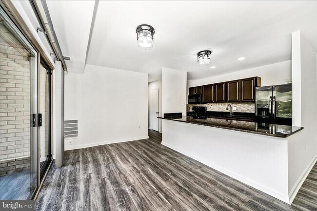 Foto del edificio - 12202 Braxfield Ct