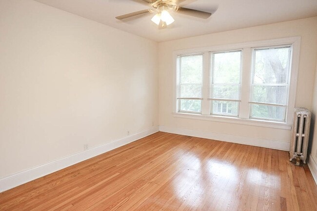 Building Photo - 5049 N Winchester Ave