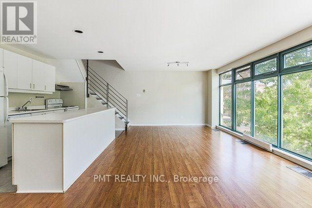 Photo du bâtiment - 2064 Queen St E