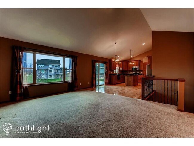 Building Photo - 912 Savanna Trail