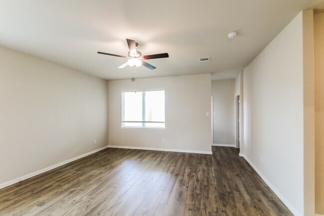 Building Photo - 7602 Tipton Meadow Way