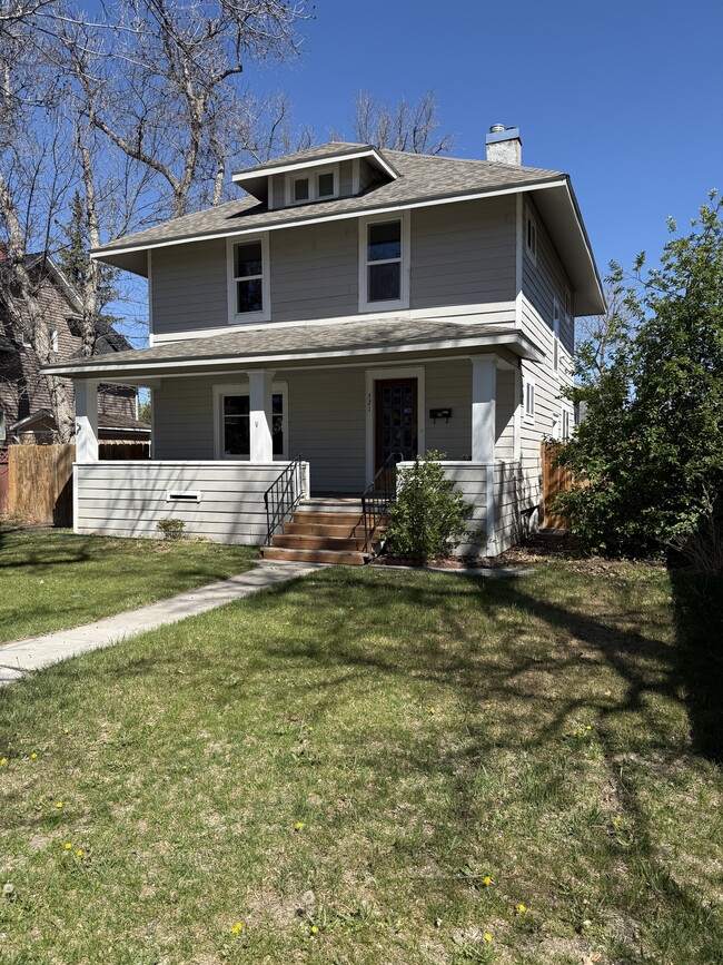 Building Photo - 521 6th Ave N