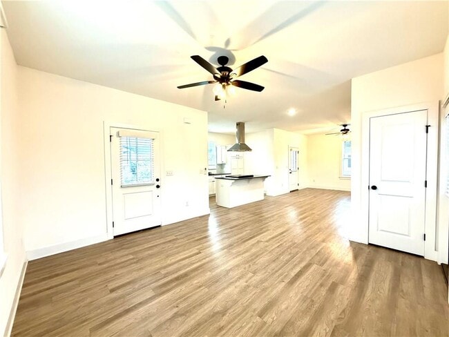 Foto del edificio - 890 S One Mile Rd