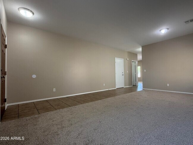 Foto del edificio - 1029 E Canyon Trail