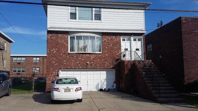 Foto del edificio - 14 Cuozzo St