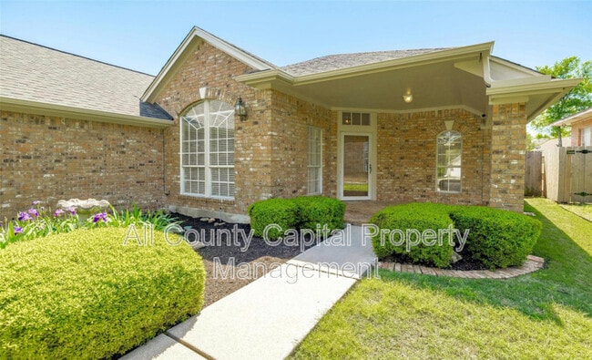 Building Photo - 10133 Cassandra Dr