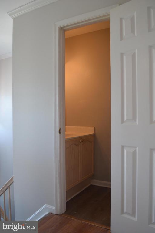 Foto del edificio - 7104 Collinsworth Pl