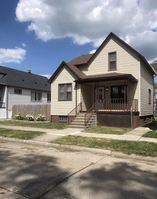 1141 McKinley St, Wyandotte, MI 48192 House Rental in Wyandotte, MI