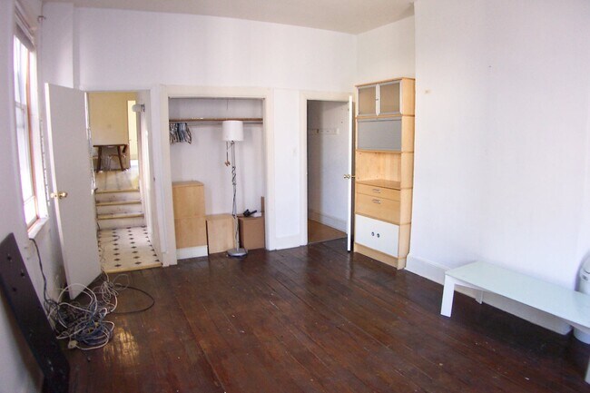 Building Photo - 4023 Locust St